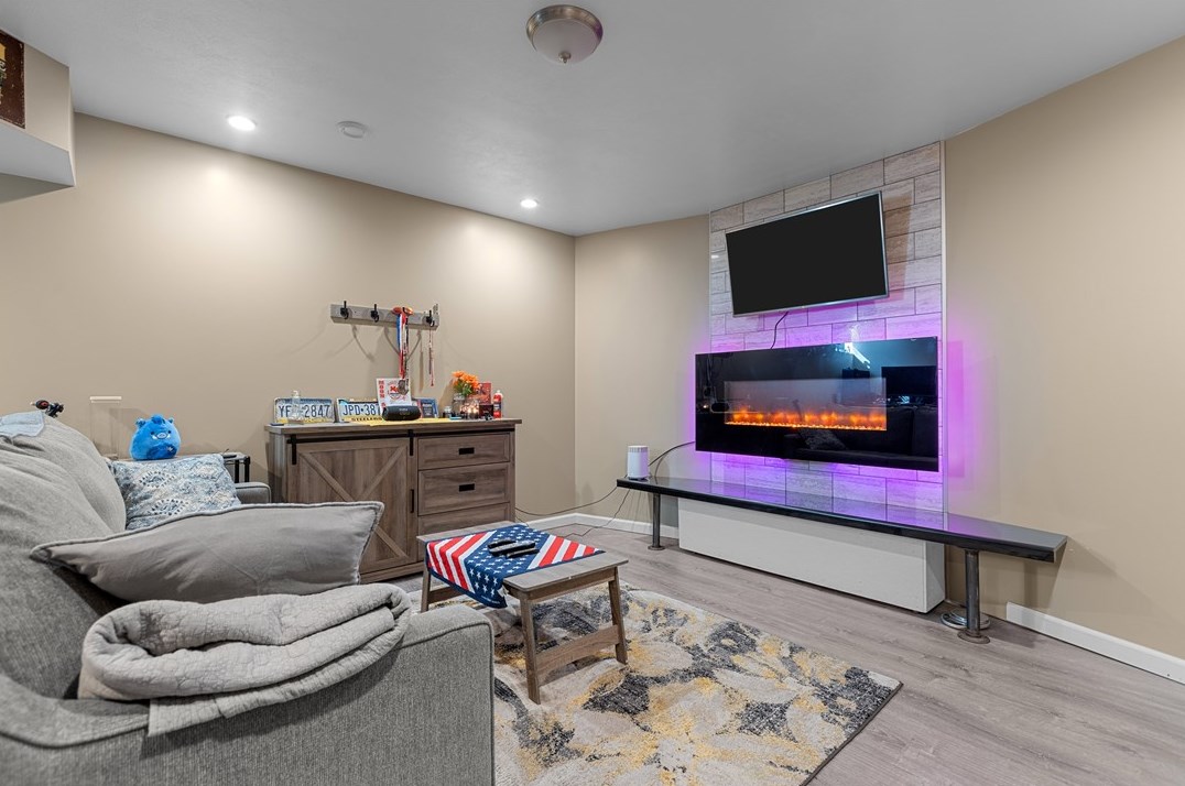 110 Bertley Rdg Dr, Moon Twp PA 15108-9761 exterior