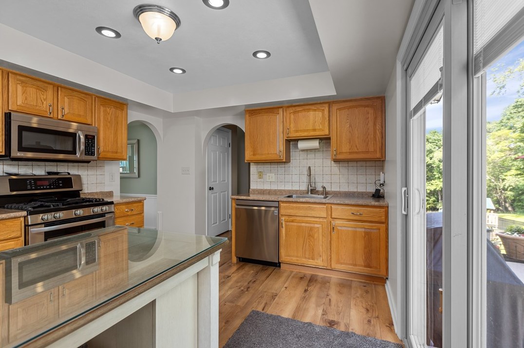 110 Bertley Rdg Dr, Moon Twp PA 15108-9761 exterior