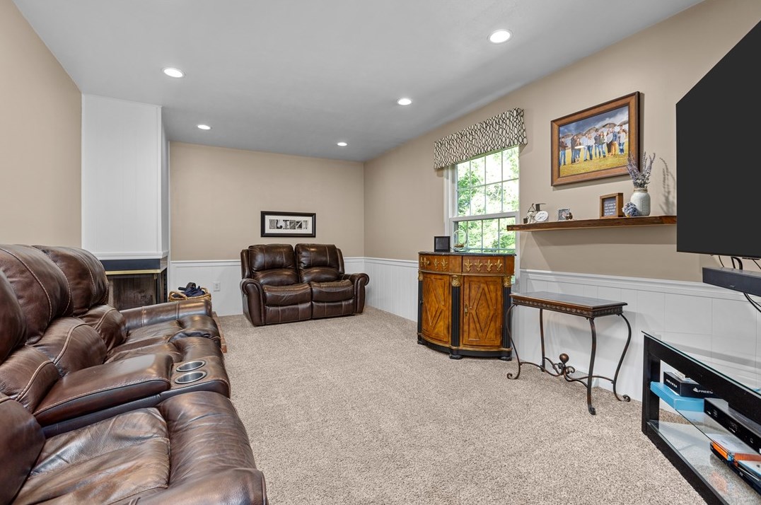 110 Bertley Rdg Dr, Moon Twp PA 15108-9761 exterior