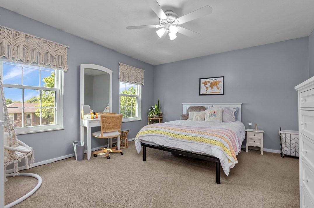 110 Bertley Rdg Dr, Moon Twp PA 15108-9761 exterior