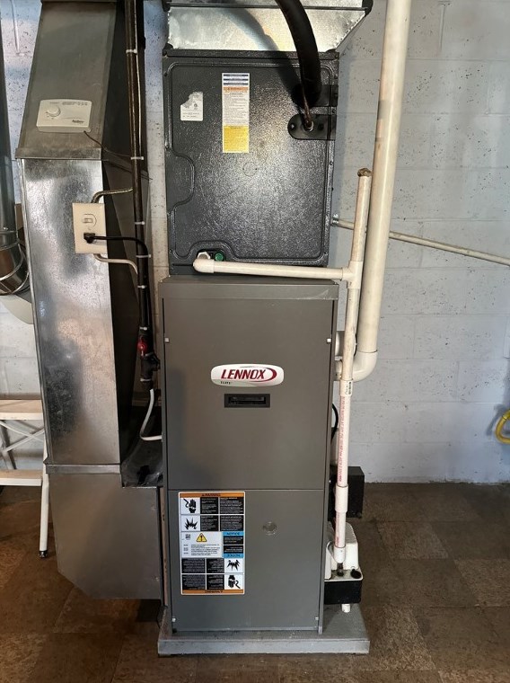 4717 Mckee Dr, Pittsburgh PA 15236-2471 exterior