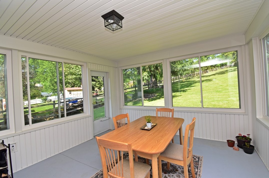 4717 Mckee Dr, Pittsburgh PA 15236-2471 exterior