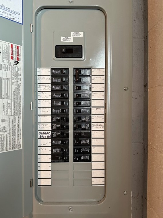 4717 Mckee Dr, Pittsburgh PA 15236-2471 exterior