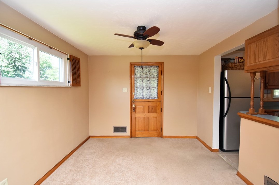 4717 Mckee Dr, Pittsburgh PA 15236-2471 exterior