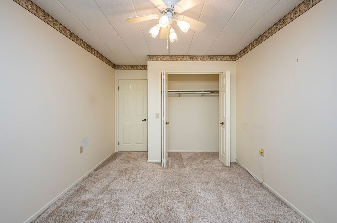 3 Alta Vita Dr, Greensburg PA  15601-8075 exterior