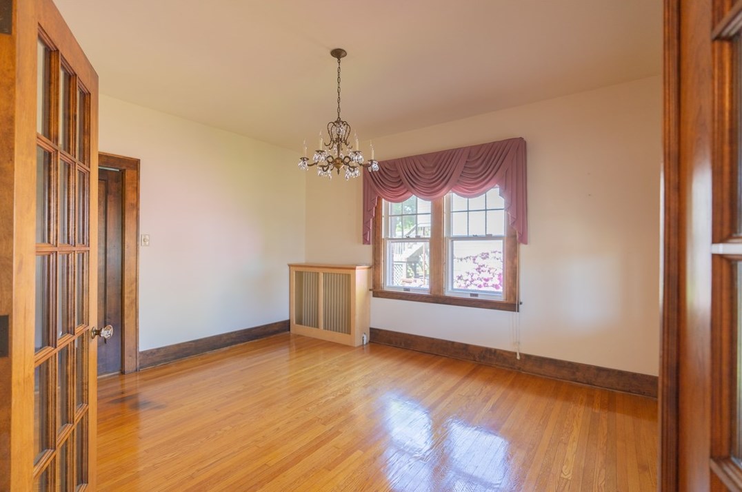 214 College Ave, Grove City PA 16127-1207 exterior