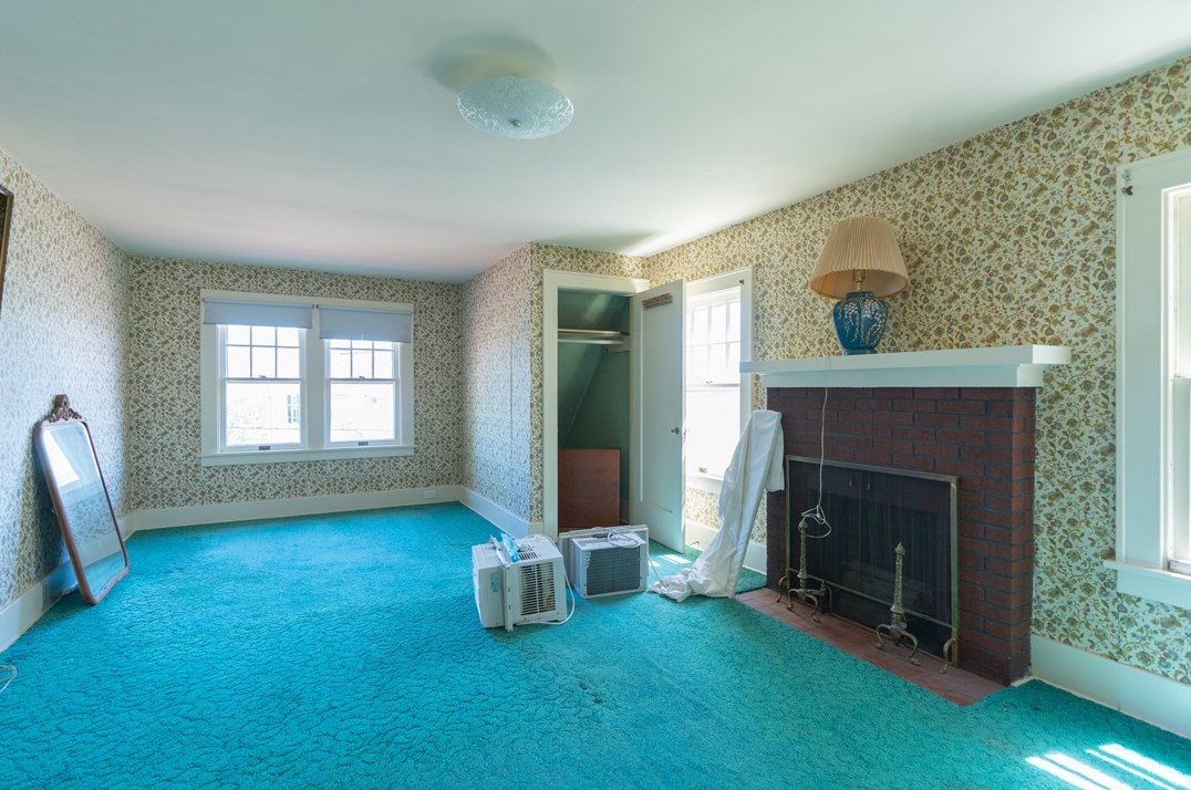 214 College Ave, Grove City PA 16127-1207 exterior