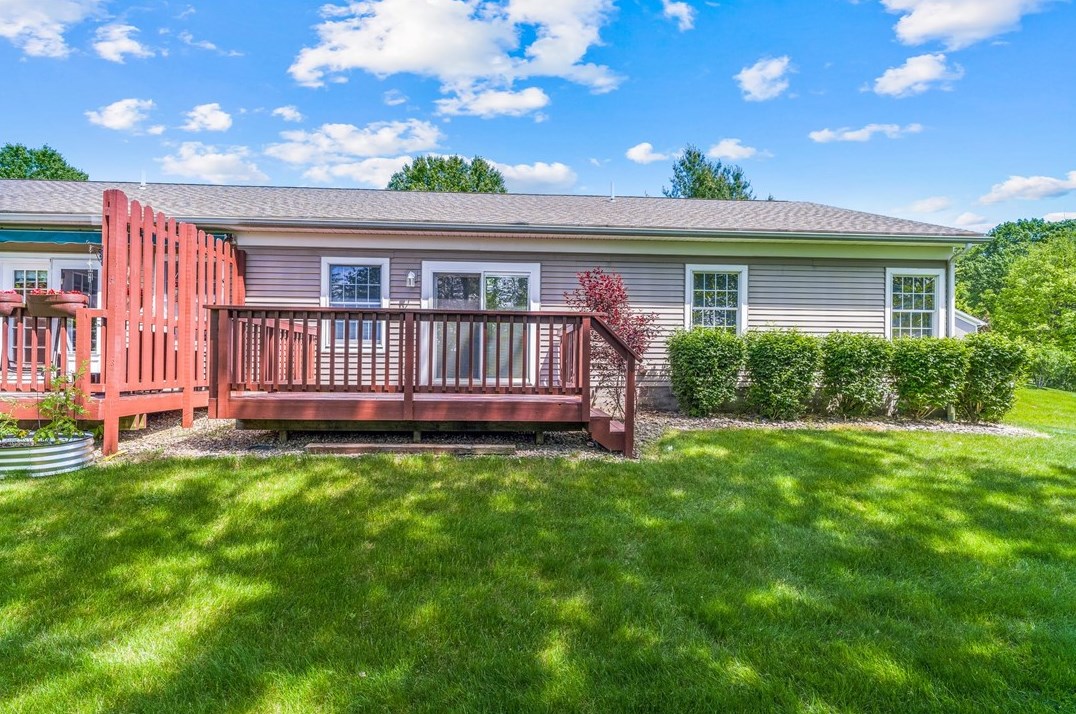 50 Golfwood Dr, Hermitage PA  16148-3954 exterior