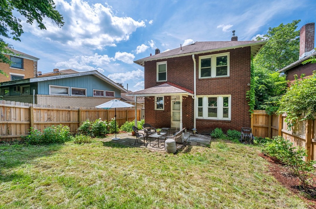 7914 Newmeyer St, Pittsburgh PA 15218-1828 exterior