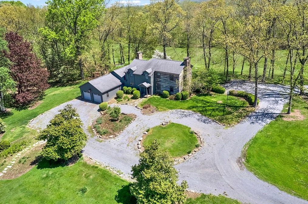 137 Mccreery Dr, New Florence, PA 15944