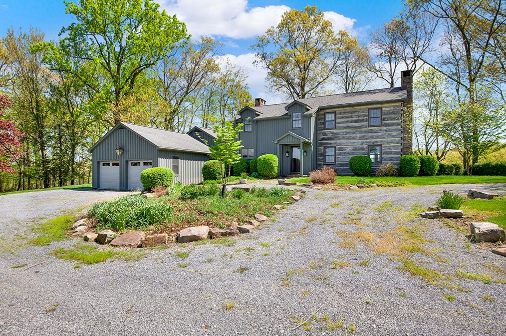 137 Mccreery Dr, New Florence, PA 15944