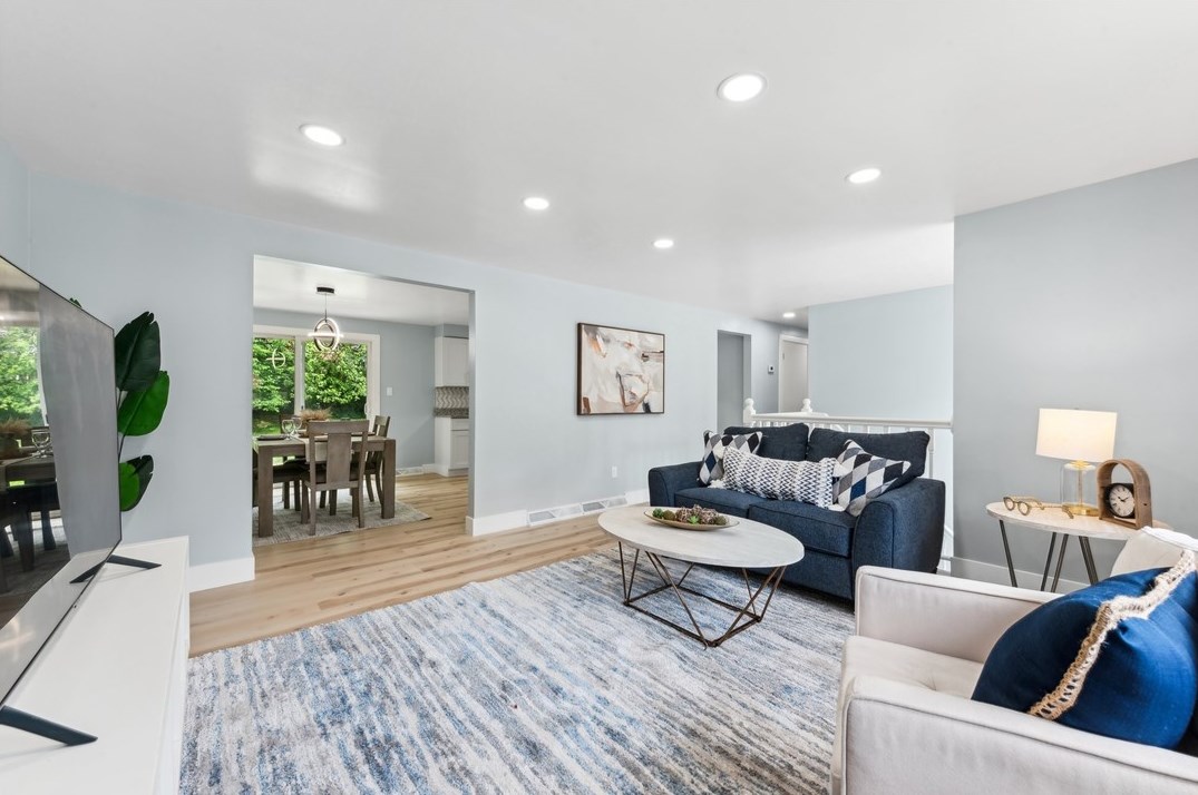 645 Carnival Dr, Pittsburgh PA 15239-2628 exterior