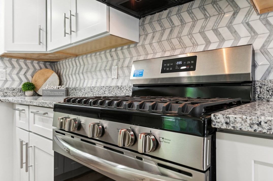 645 Carnival Dr, Pittsburgh PA 15239-2628 exterior