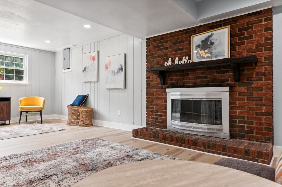 645 Carnival Dr, Pittsburgh PA 15239-2628 exterior