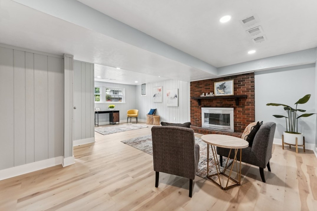 645 Carnival Dr, Pittsburgh PA 15239-2628 exterior