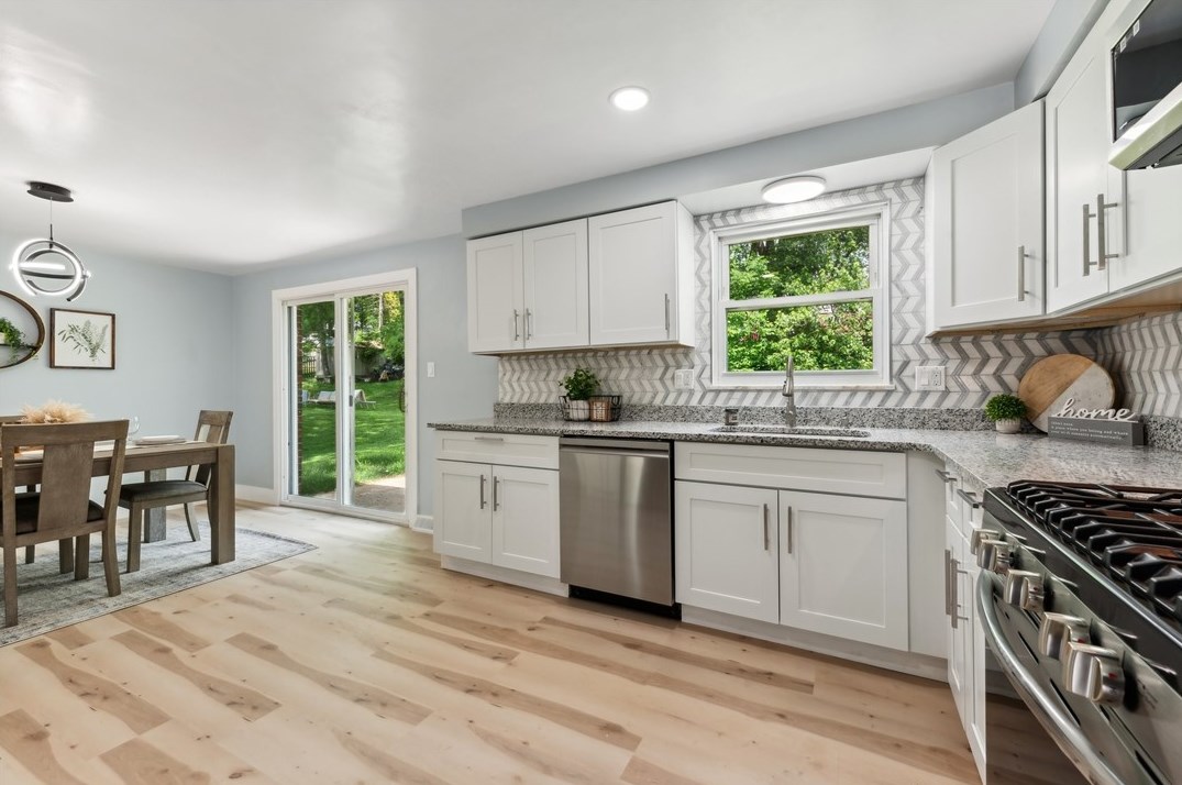 645 Carnival Dr, Pittsburgh PA 15239-2628 exterior