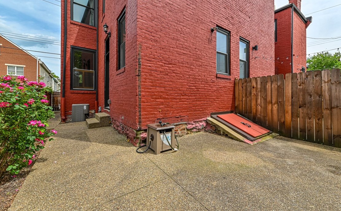 1119 Fulton St, Pittsburgh PA 15233-1954 exterior