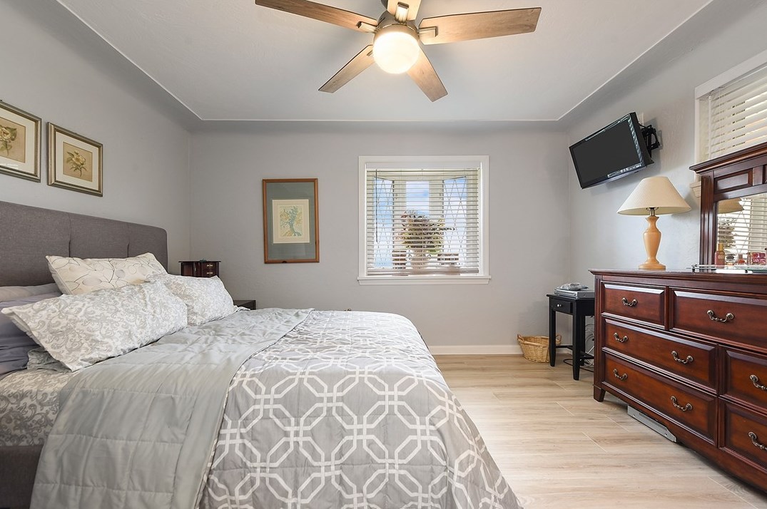 127 Horseshoe Dr, Mckeesport PA  15131-3221 exterior