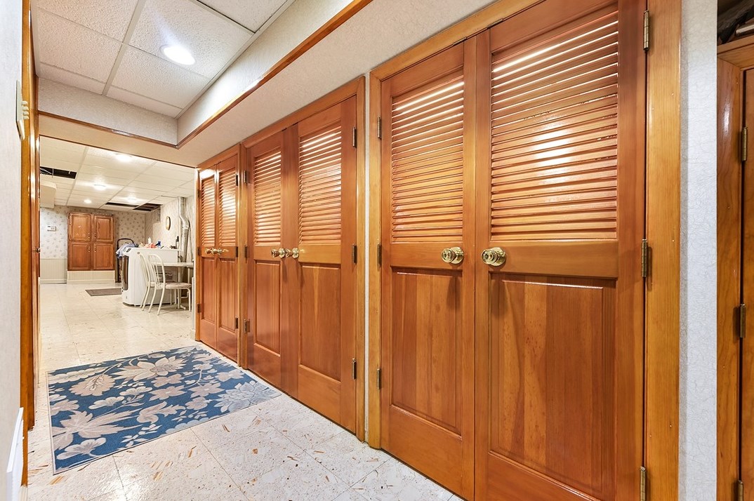 127 Horseshoe Dr, Mckeesport PA  15131-3221 exterior