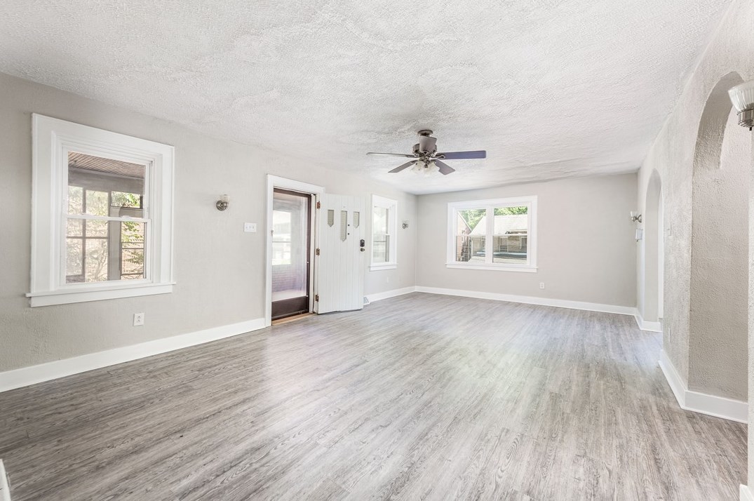 718 Maytide St, Pittsburgh PA  15227-1734 exterior