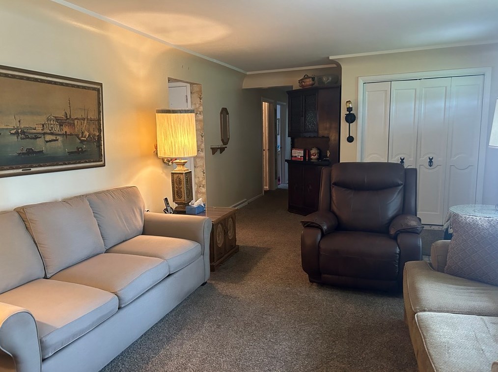 185 Kruest Dr, Freedom PA 15042-2735 exterior