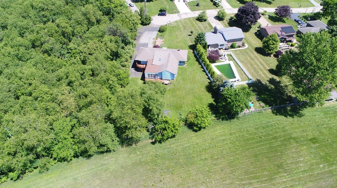 185 Kruest Dr, Freedom PA 15042-2735 exterior