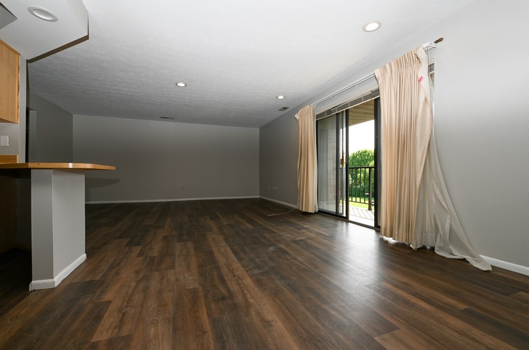 7411 Lighthouse Pt, Pittsburgh PA 15221-2583 exterior