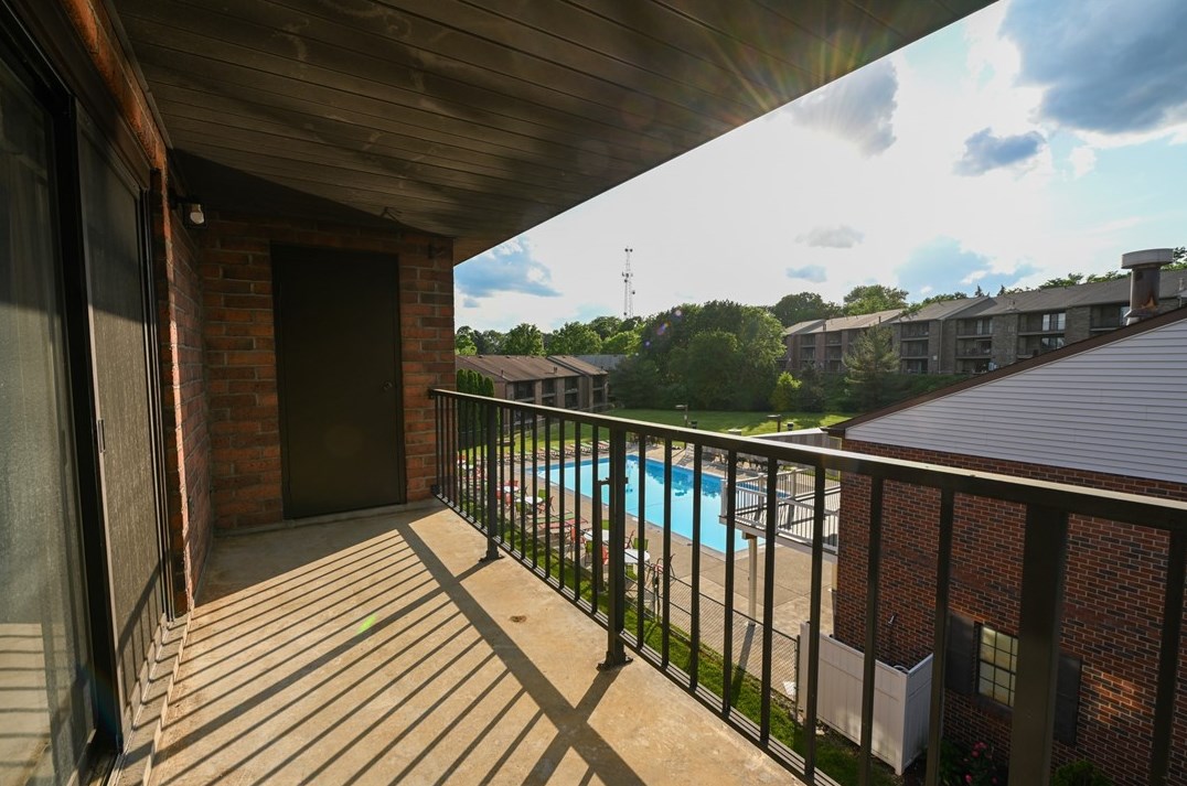 7411 Lighthouse Pt, Pittsburgh PA 15221-2583 exterior