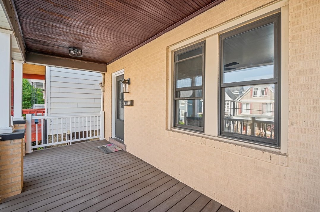 635 Southern Ave, Pittsburgh PA 15211-1945 exterior