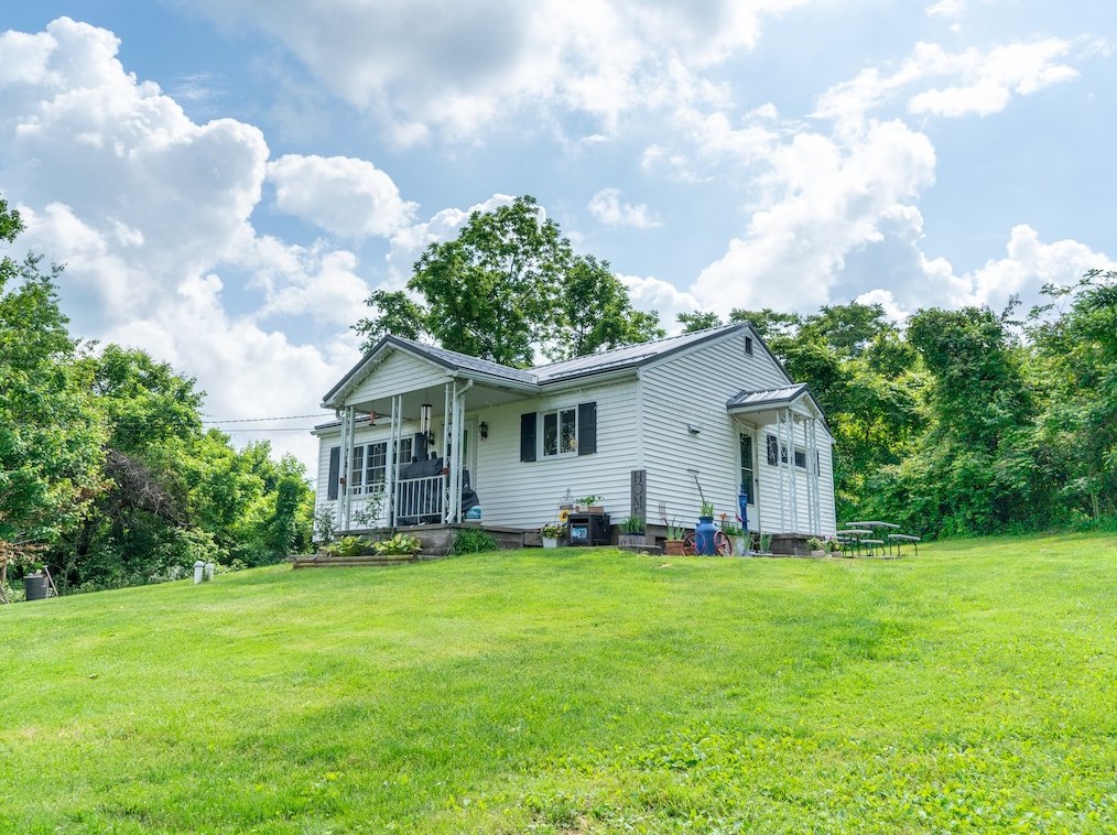 202 Rosy Hill Rd, Lemont Frnce, PA 15456