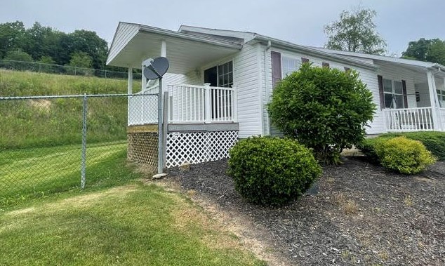 49 Gorby Rd, Washington PA 15301-7743 exterior