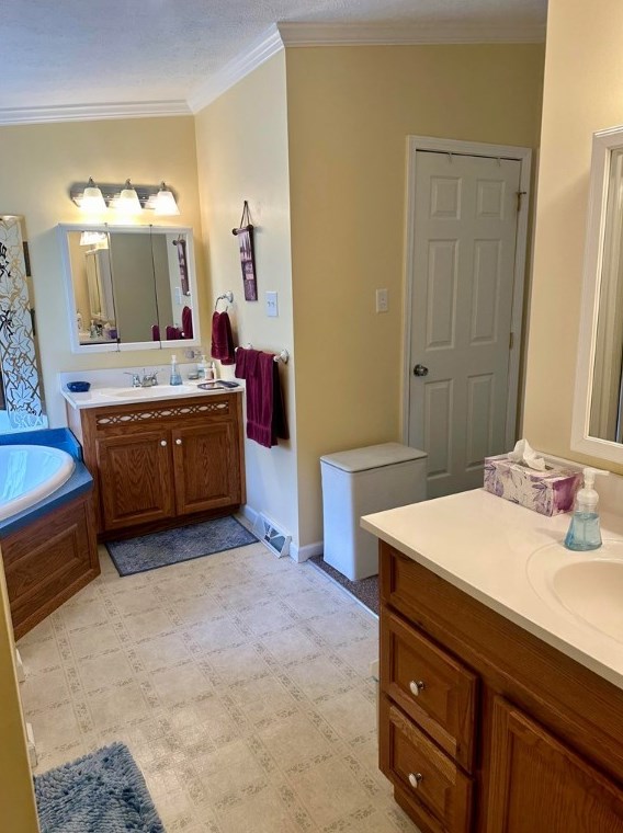 49 Gorby Rd, Washington PA 15301-7743 exterior