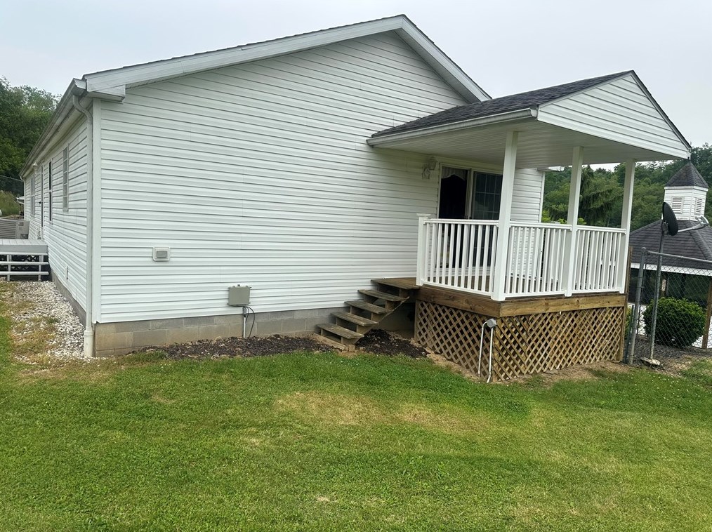 49 Gorby Rd, Washington PA 15301-7743 exterior