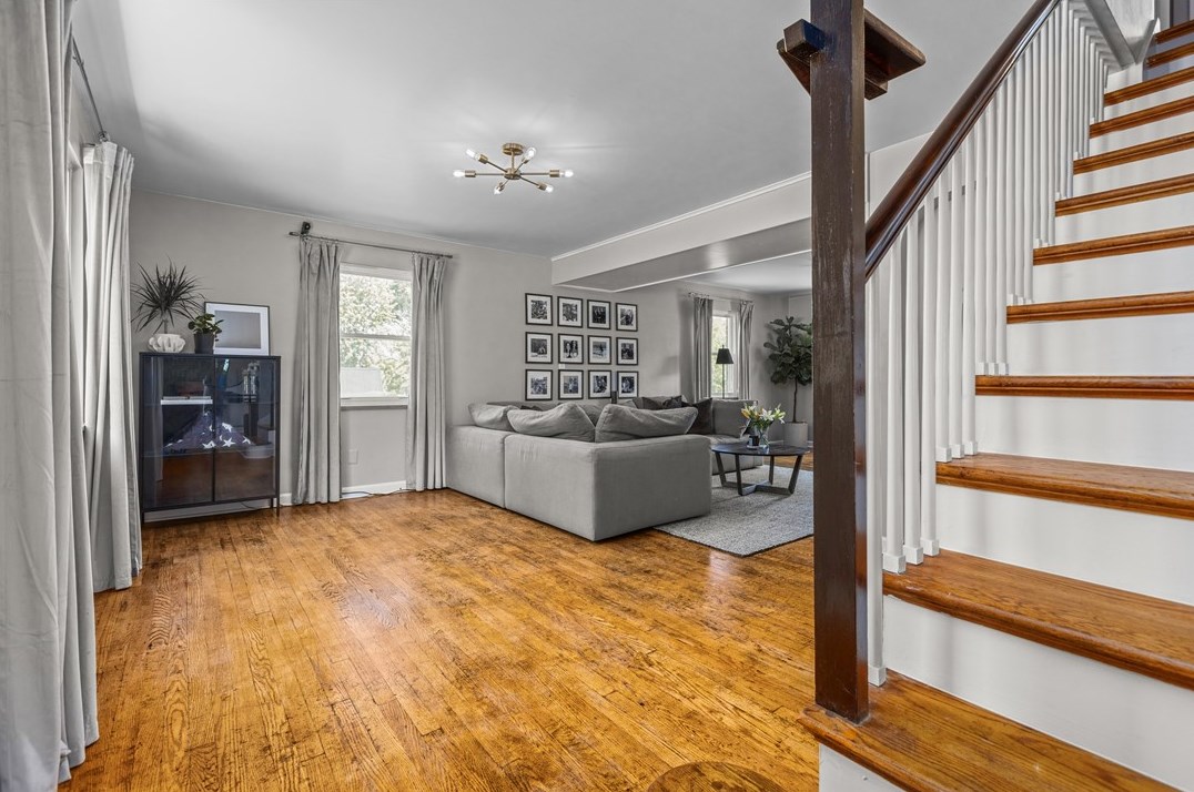 212 Fairview Rd, Midland, PA 15059