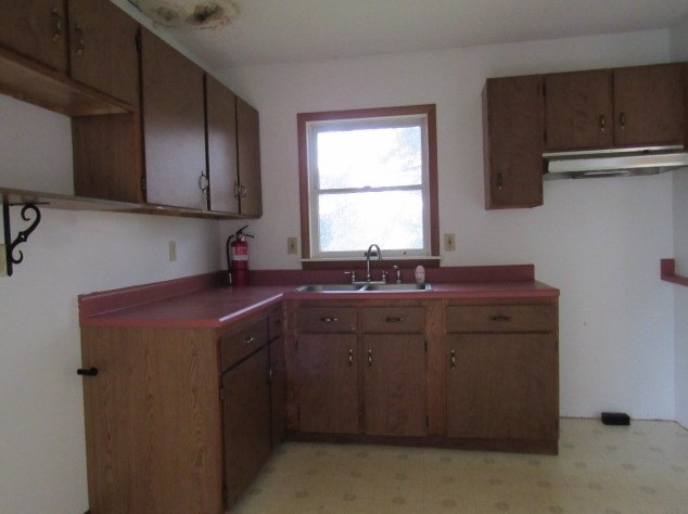 607 12 St, South Connellsville PA  15425-2900 exterior