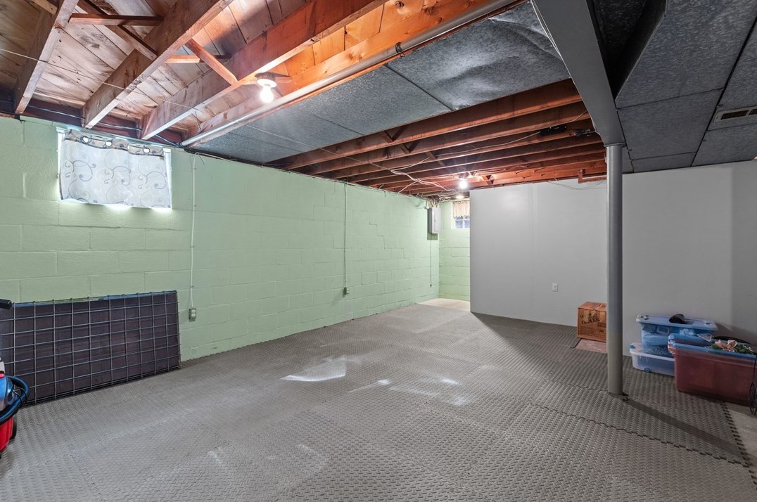 1232 Frd St, Pittsburgh PA 15122-4106 exterior