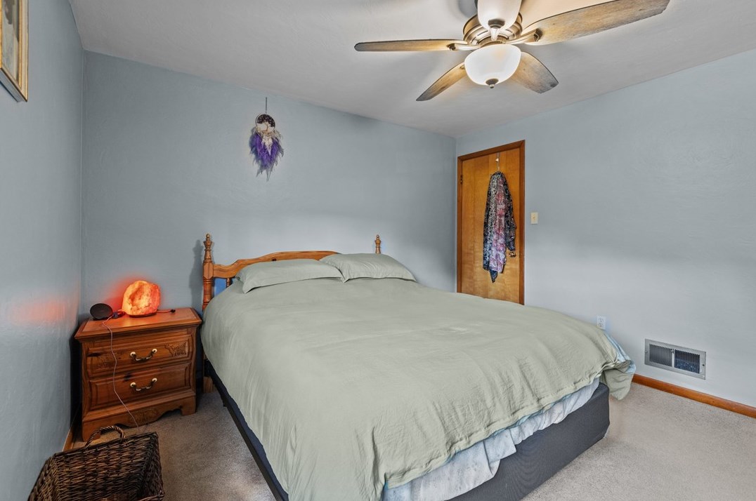 1232 Frd St, Pittsburgh PA 15122-4106 exterior