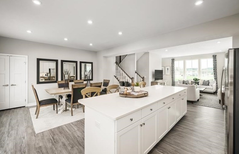 600 Greenwood Dr, Canonsburg PA  15317-2286 exterior