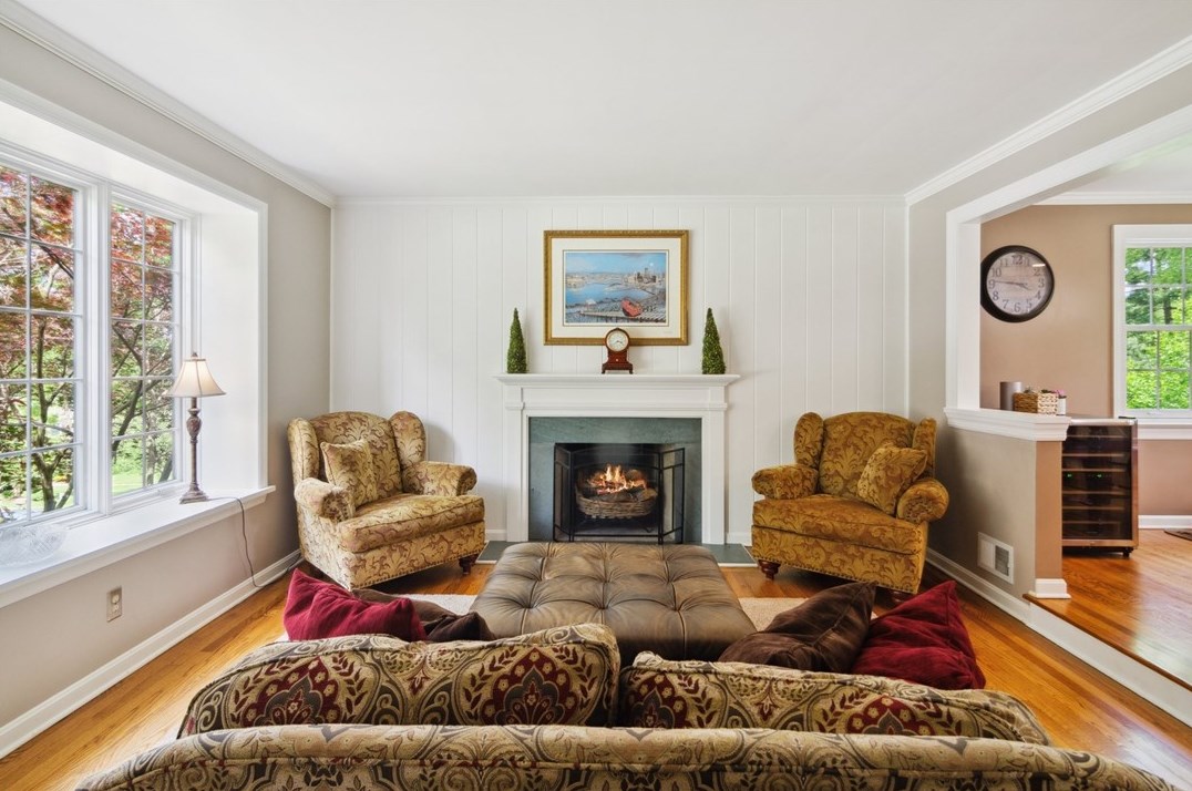 1390 Redfern Dr, Pittsburgh PA 15241-2935 exterior