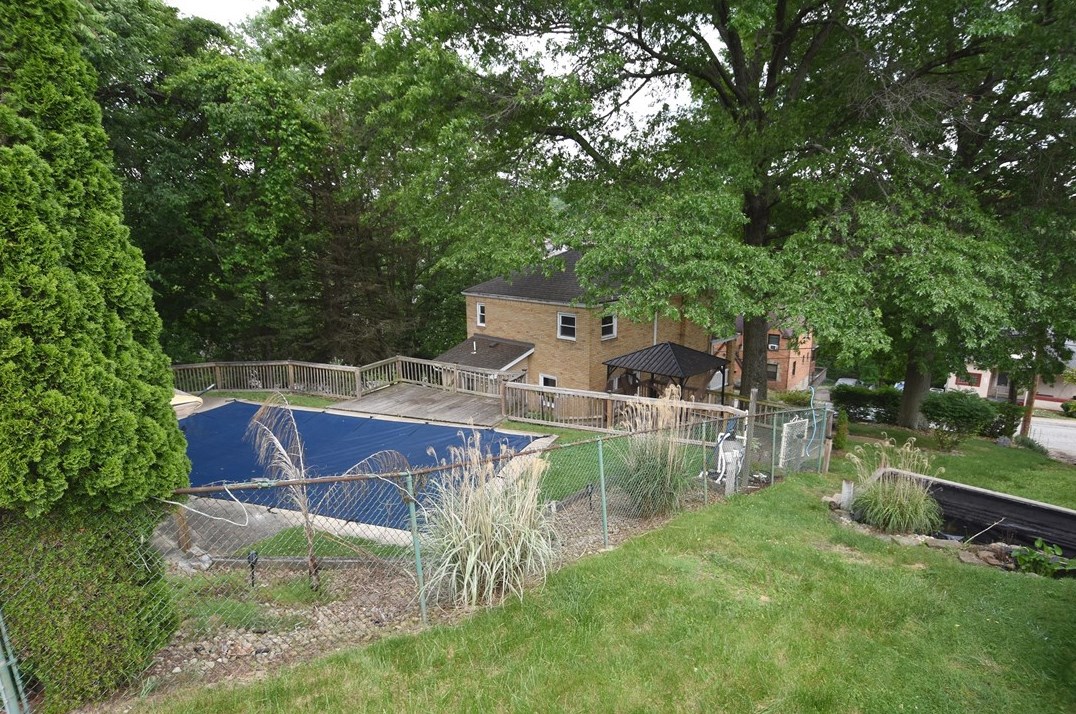 226 Berkley Ave, Pittsburgh PA  15221-4804 exterior