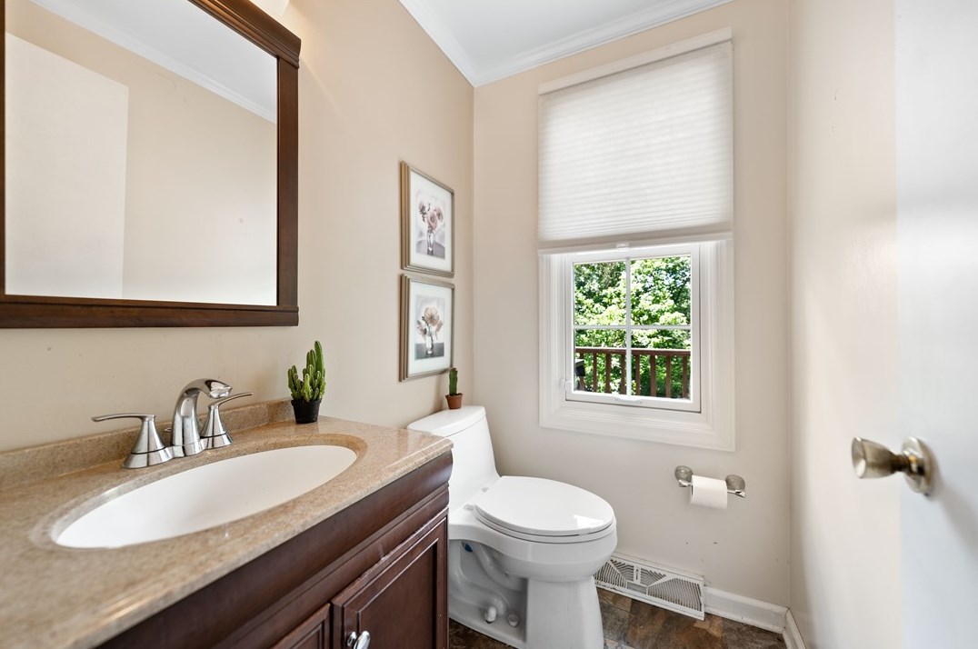 161 Sun Rdg Dr, Pittsburgh PA  15234 exterior