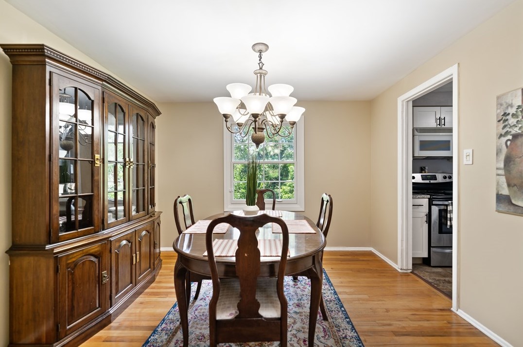 161 Sun Rdg Dr, Pittsburgh PA  15234 exterior