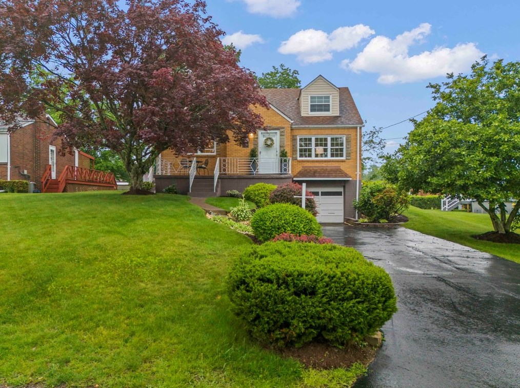 4802 Lolly Dr, Monroeville PA 15146-3628 exterior