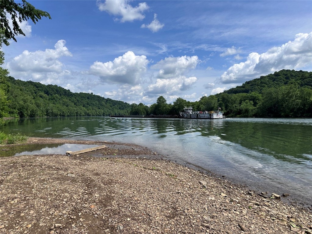 104 Waterworks Rd, CarmichaelsCumberland, PA 15320 MLS 1655638
