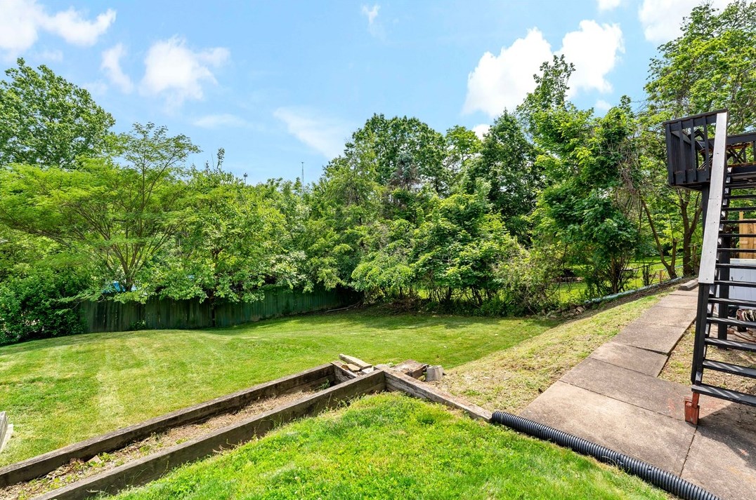 5928 Heberton Dr, Verona PA  15147-3325 exterior