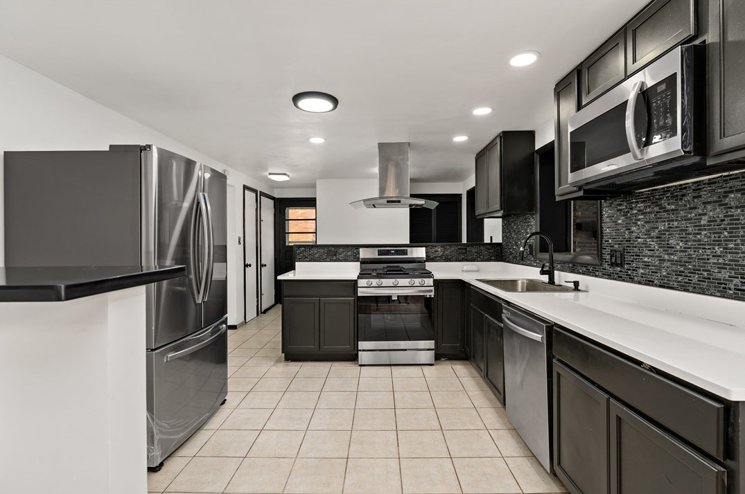 5928 Heberton Dr, Verona PA  15147-3325 exterior