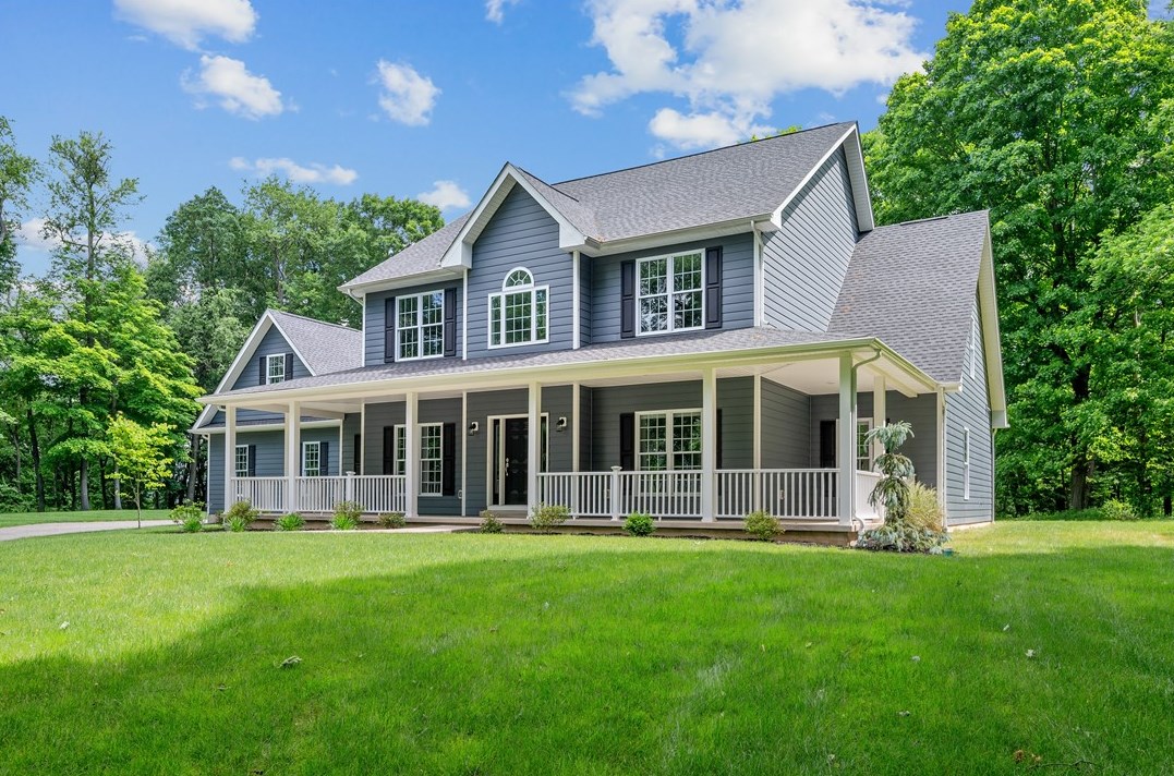 318 Pine Hollow Rd, Trafford, PA 15085