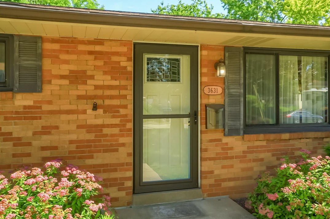 3631 Wallace Dr, Pittsburgh PA 15227-4265 exterior