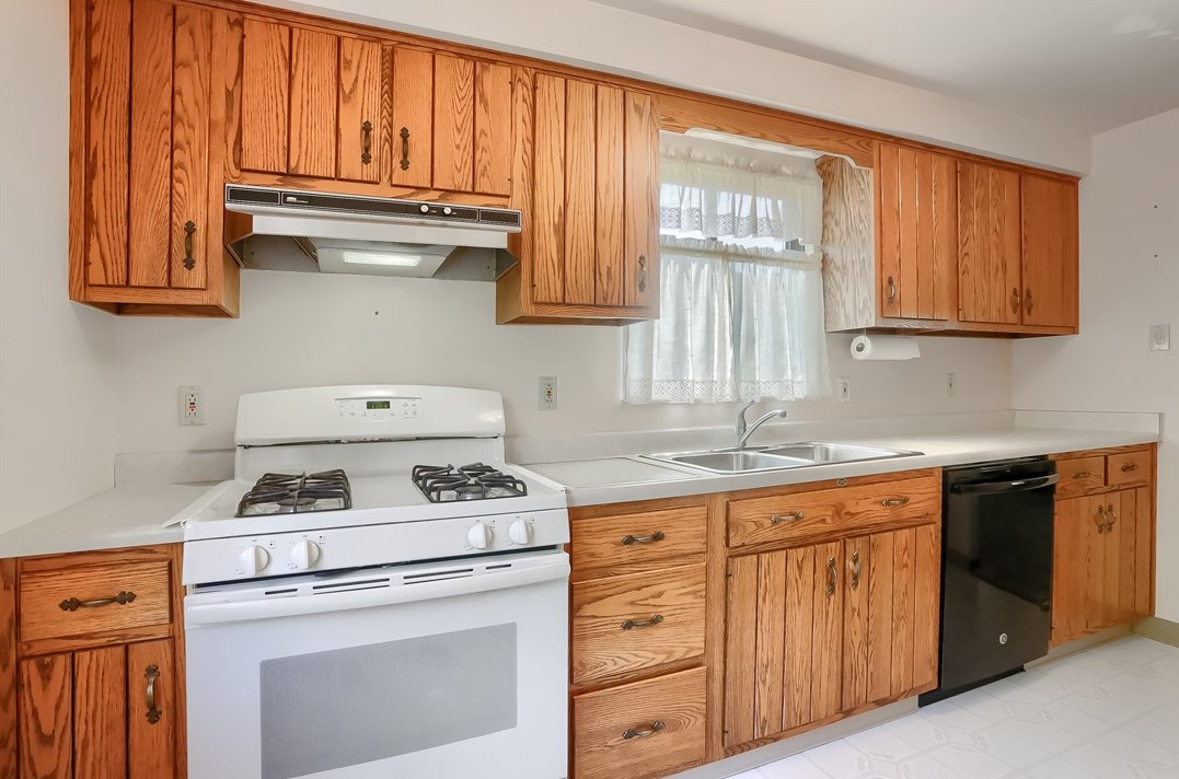 3631 Wallace Dr, Pittsburgh PA 15227-4265 exterior