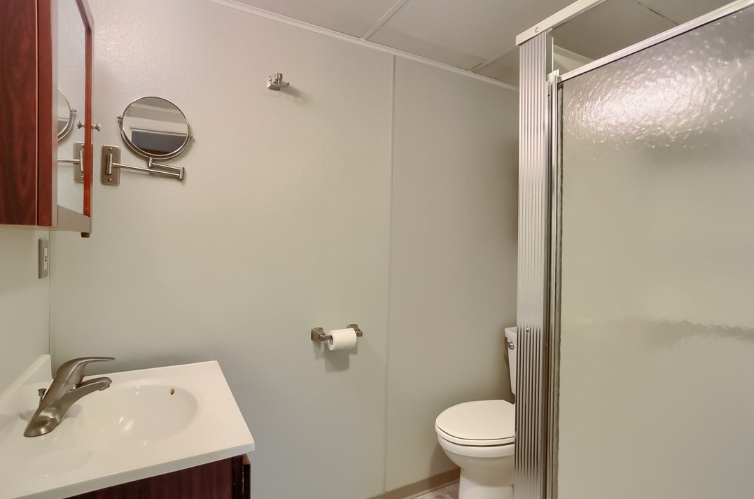 3631 Wallace Dr, Pittsburgh PA 15227-4265 exterior